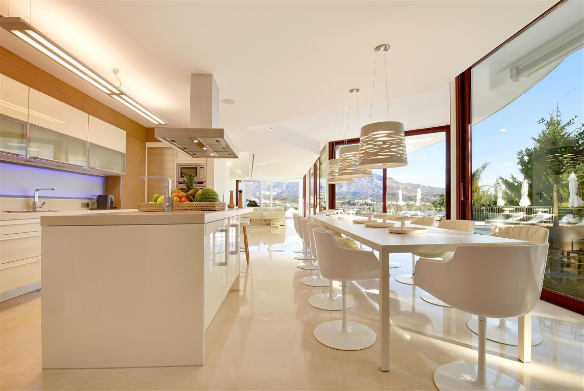 7 Bed, 6 Bath, HouseFor Sale, Nueva Andalucia, Malaga