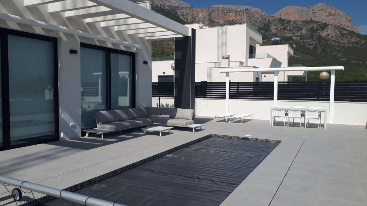 3 Bed, 2 Bath, HouseFor Sale, Polop, Alicante