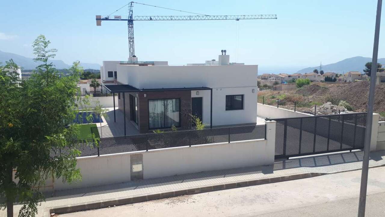 3 Bed, 2 Bath, HouseFor Sale, Polop, Alicante