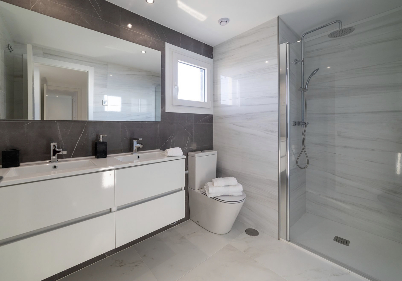 3 Bed, 2 Bath, ApartmentFor Sale, Torrevieja, Alicante