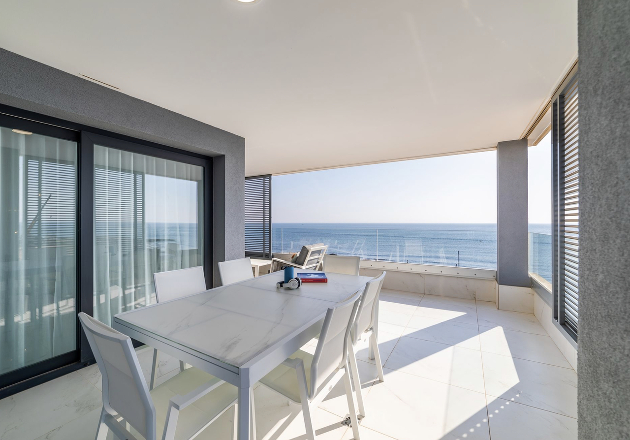 3 Bed, 2 Bath, ApartmentFor Sale, Torrevieja, Alicante