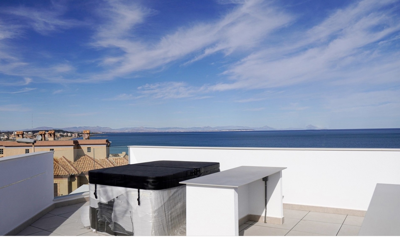 3 Bed, 2 Bath, HouseFor Sale, Torrevieja, Alicante