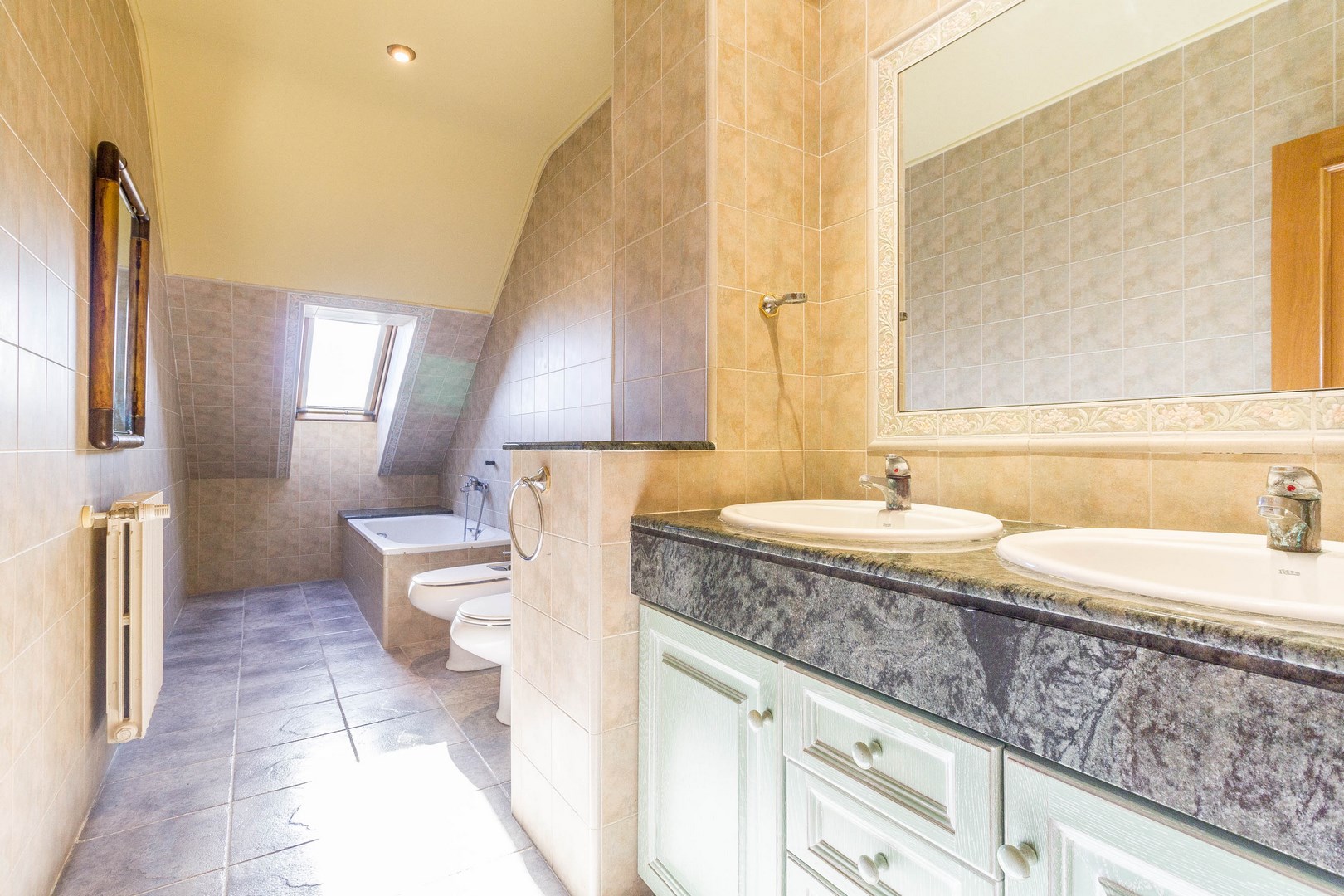 7 Bed, 3 Bath, HouseFor Sale, Yecla, Murcia