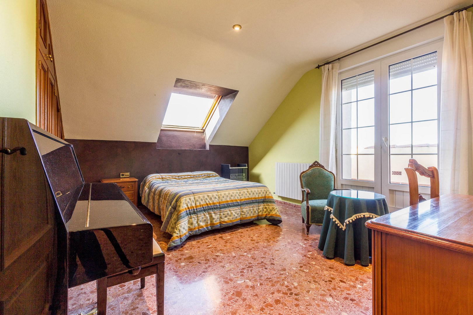 7 Bed, 3 Bath, HouseFor Sale, Yecla, Murcia