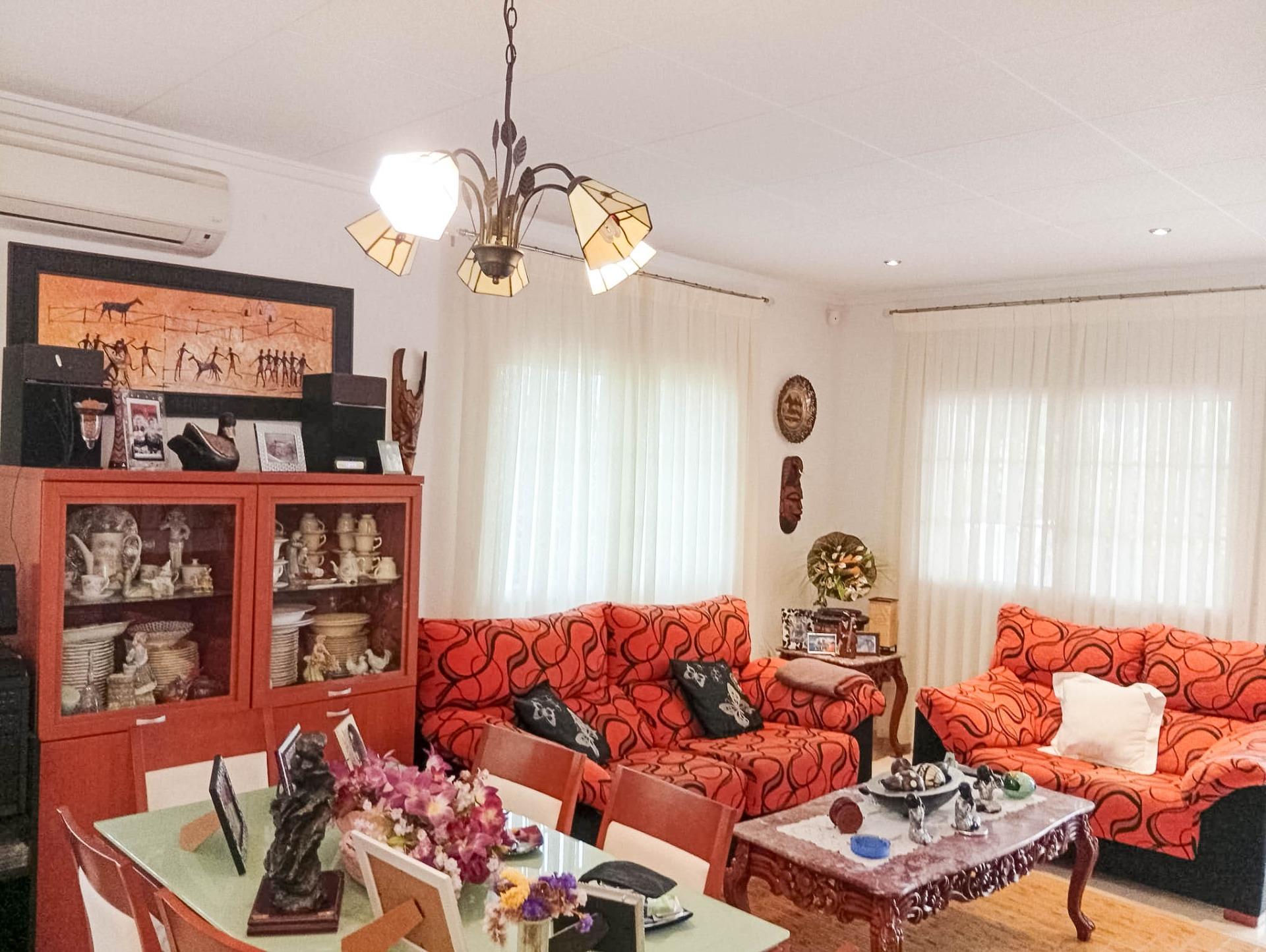 4 Bed, 2 Bath, HouseFor Sale, Torrevieja, Alicante