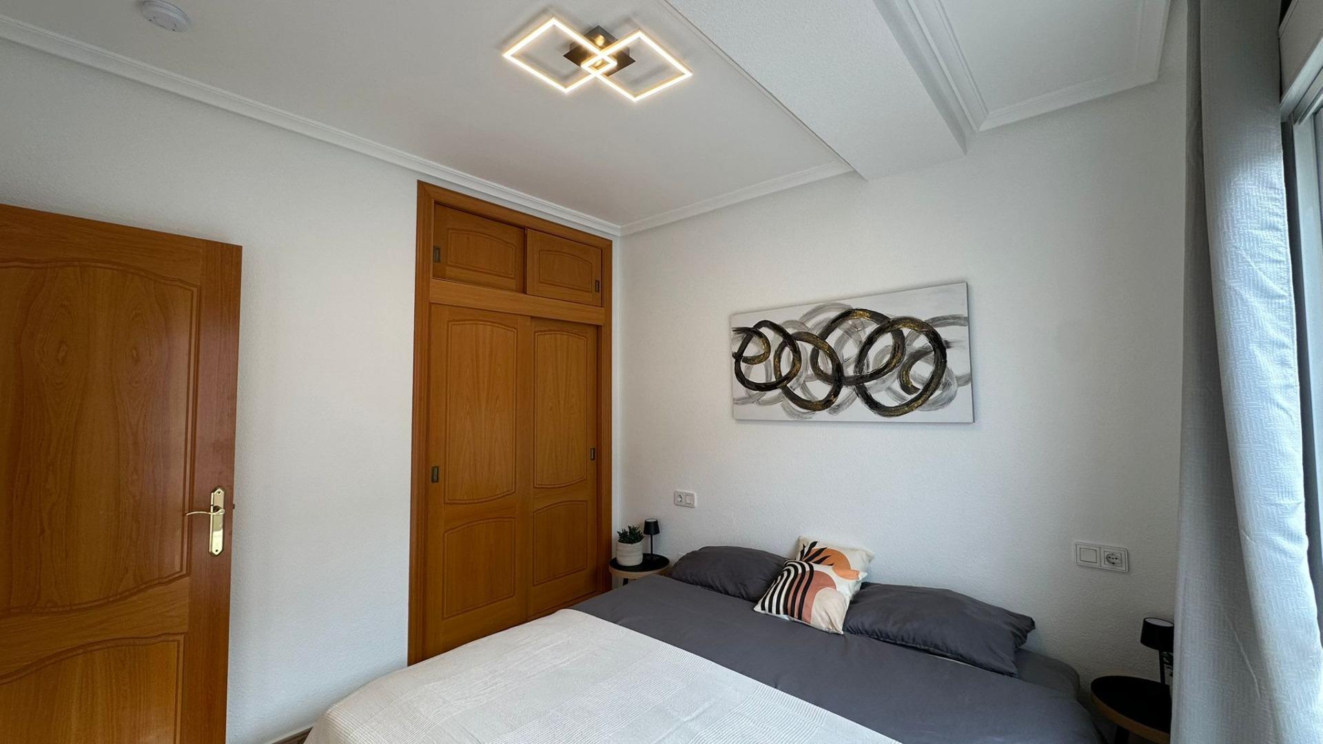 2 Bed, 1 Bath, ApartmentFor Sale, Torrevieja, Alicante