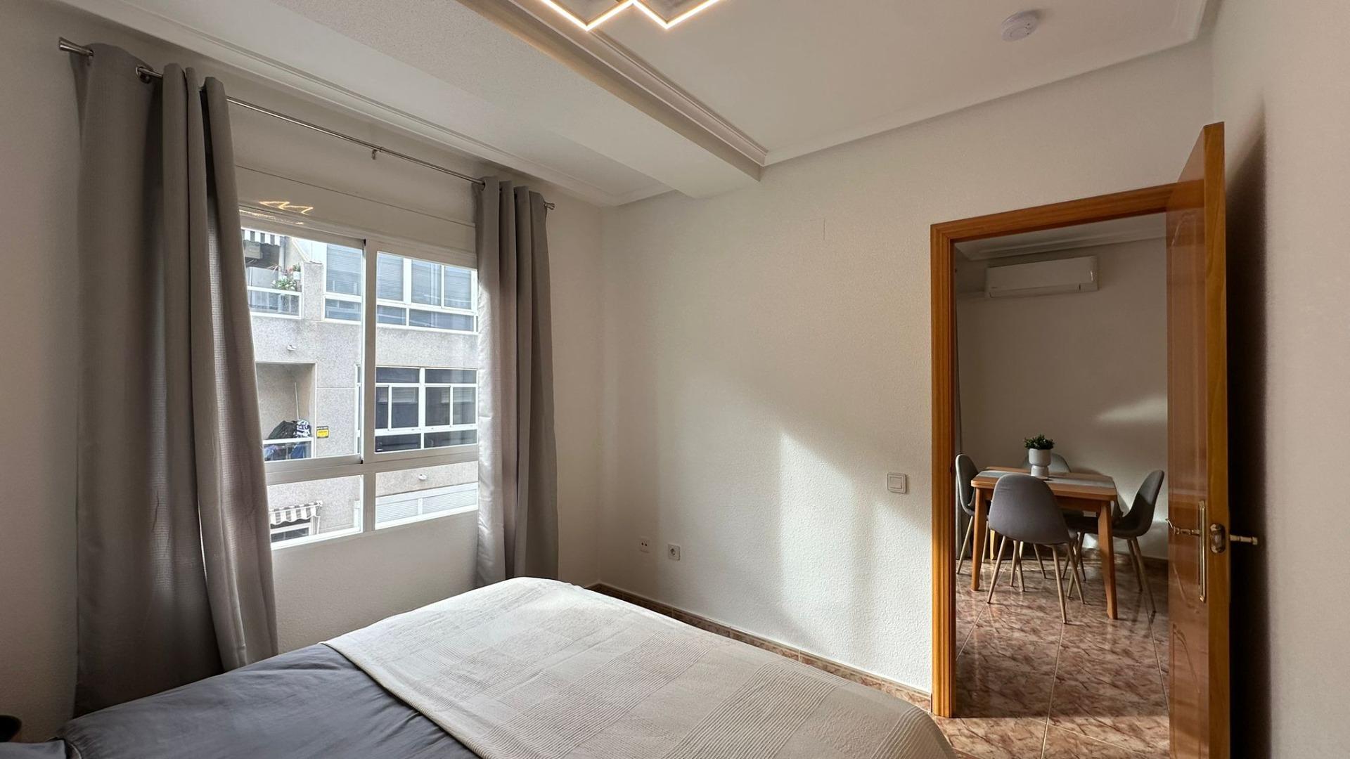 2 Bed, 1 Bath, ApartmentFor Sale, Torrevieja, Alicante