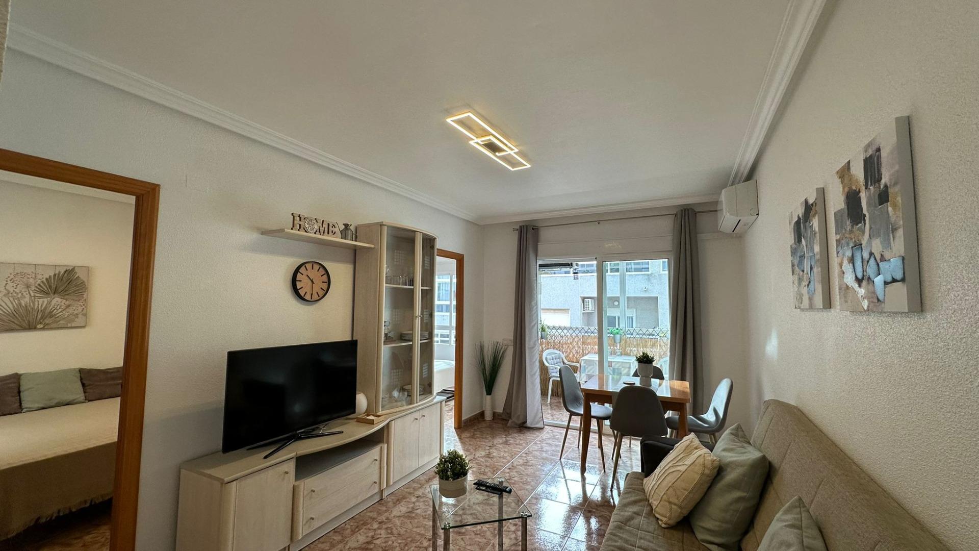 2 Bed, 1 Bath, ApartmentFor Sale, Torrevieja, Alicante