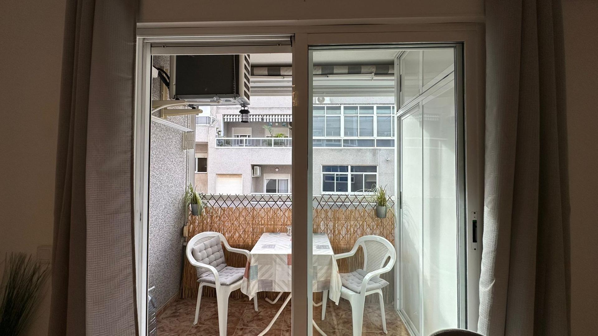 2 Bed, 1 Bath, ApartmentFor Sale, Torrevieja, Alicante