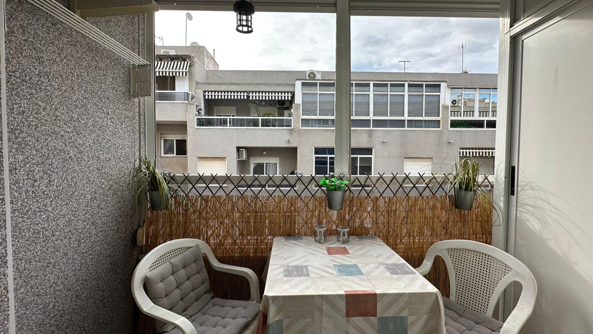 2 Bed, 1 Bath, ApartmentFor Sale, Torrevieja, Alicante