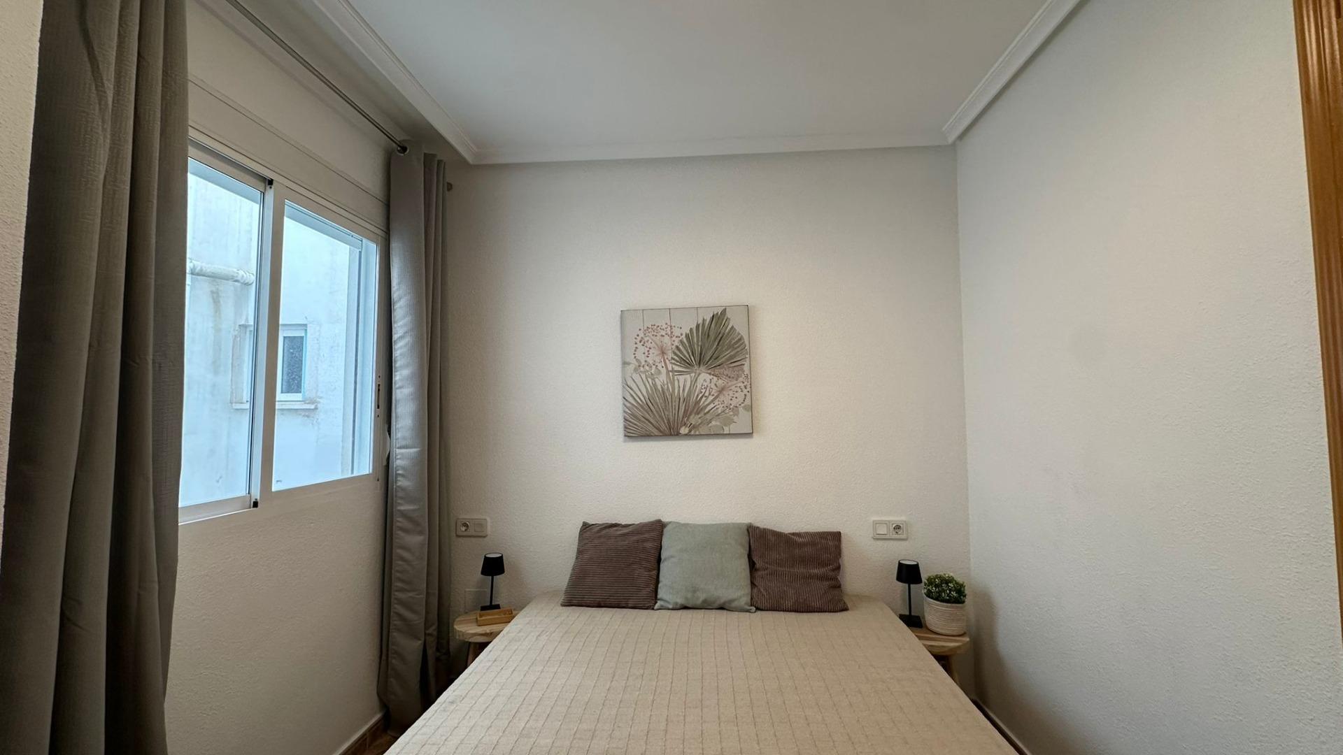 2 Bed, 1 Bath, ApartmentFor Sale, Torrevieja, Alicante