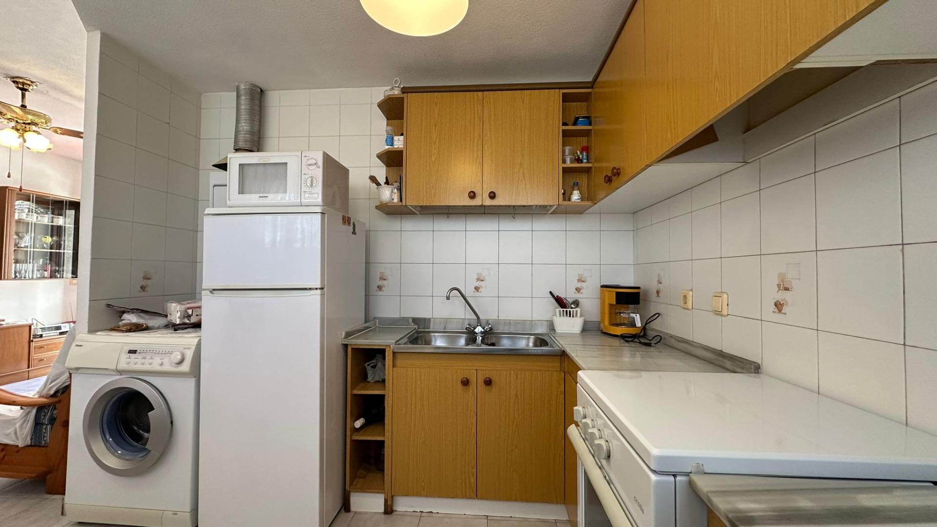 2 Bed, 1 Bath, ApartmentFor Sale, Torrevieja, Alicante