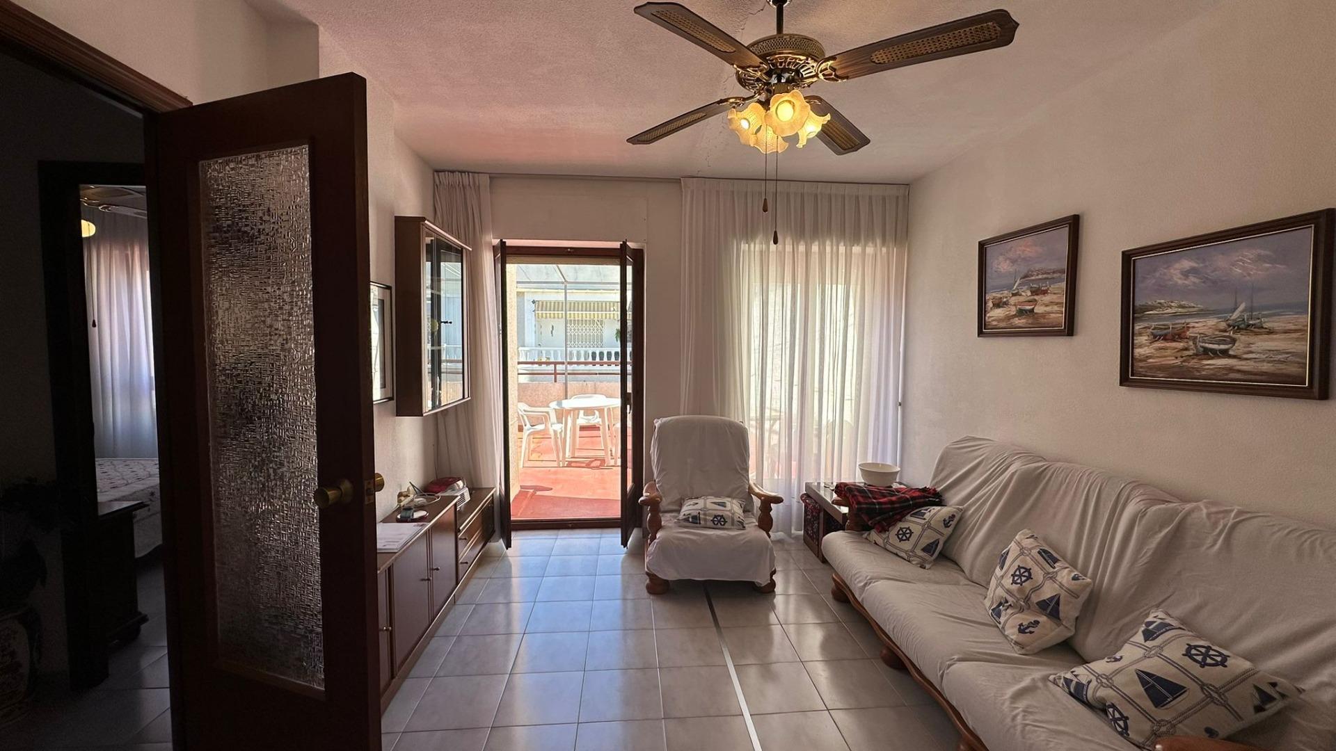 2 Bed, 1 Bath, ApartmentFor Sale, Torrevieja, Alicante