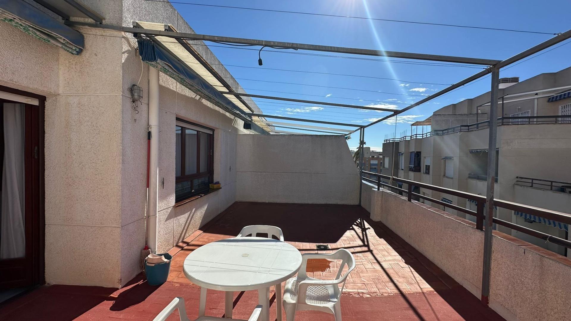 2 Bed, 1 Bath, ApartmentFor Sale, Torrevieja, Alicante