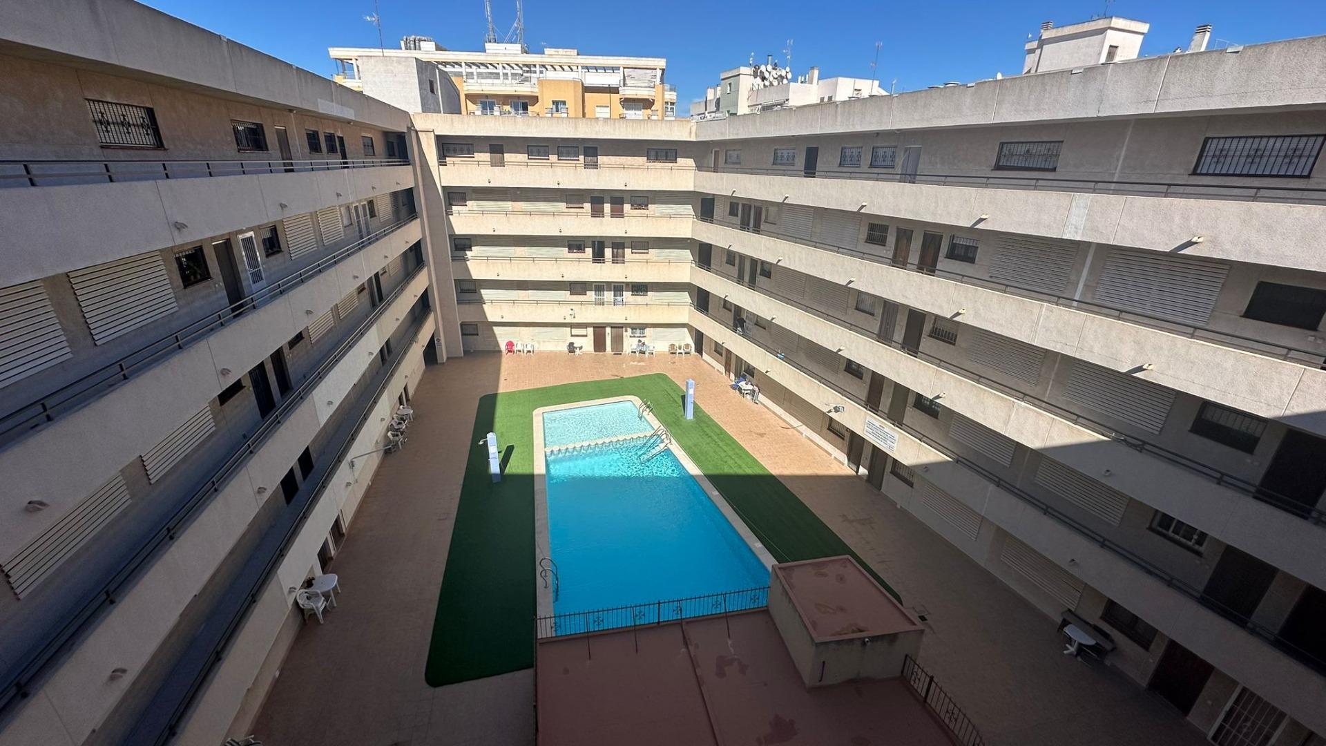 2 Bed, 1 Bath, ApartmentFor Sale, Torrevieja, Alicante