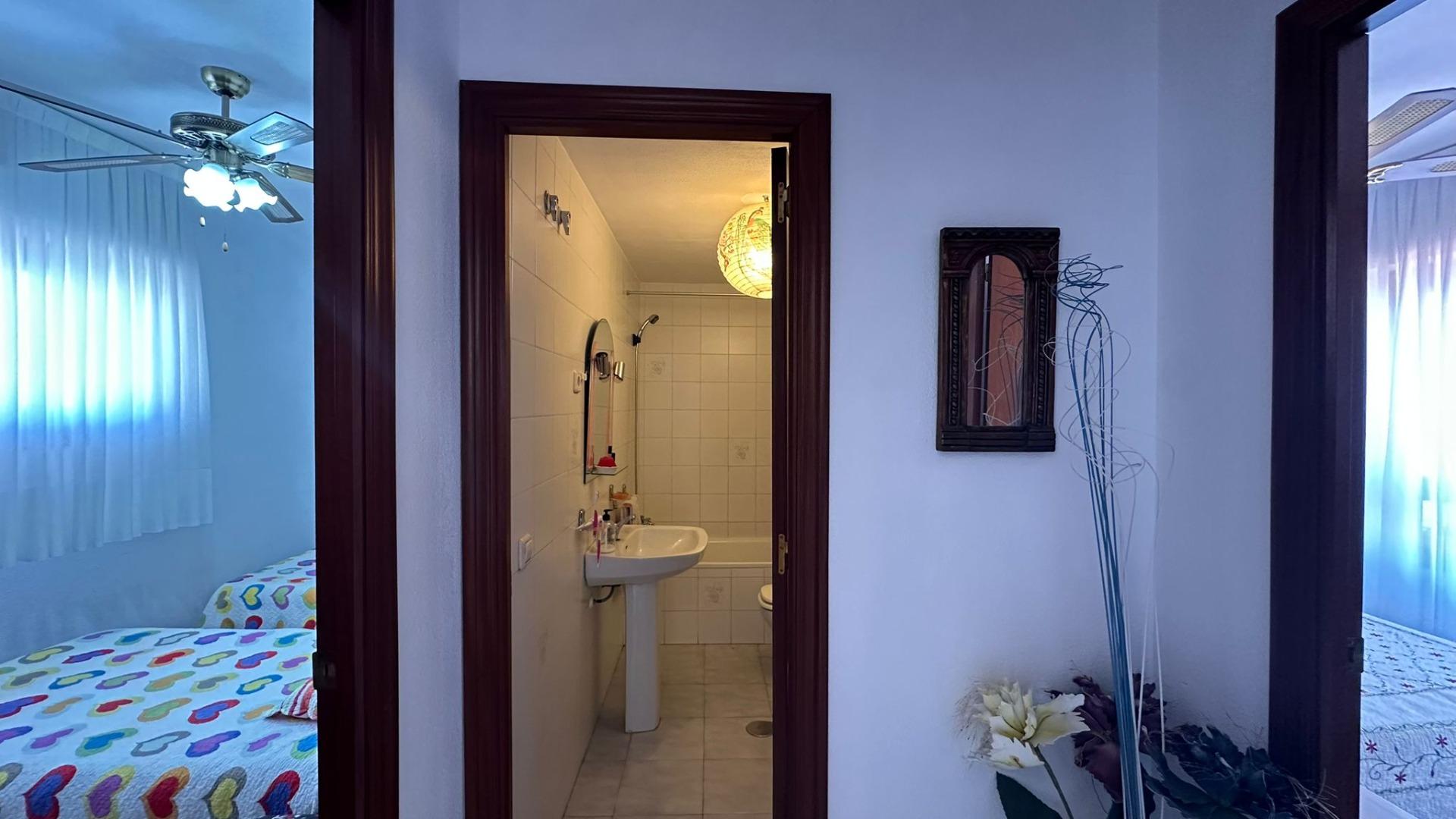 2 Bed, 1 Bath, ApartmentFor Sale, Torrevieja, Alicante