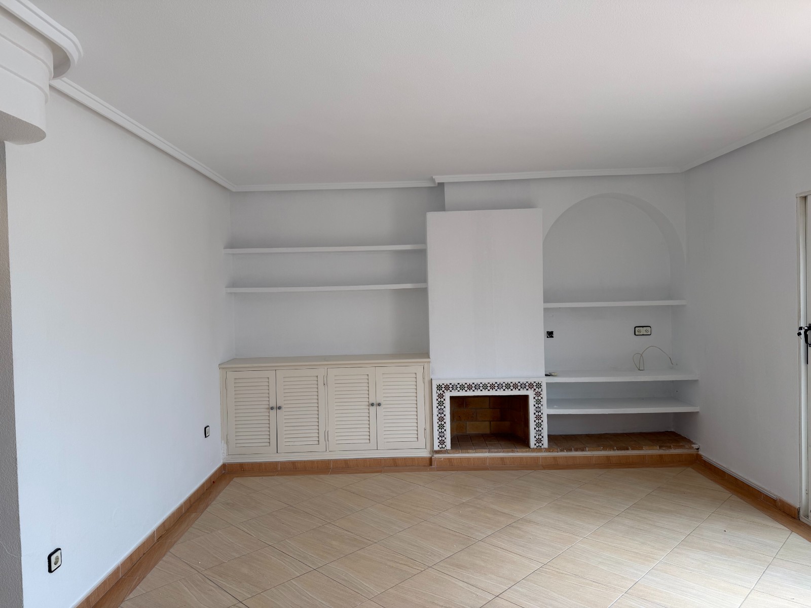 2 Bed, 1 Bath, ApartmentFor Sale, Torrevieja, Alicante