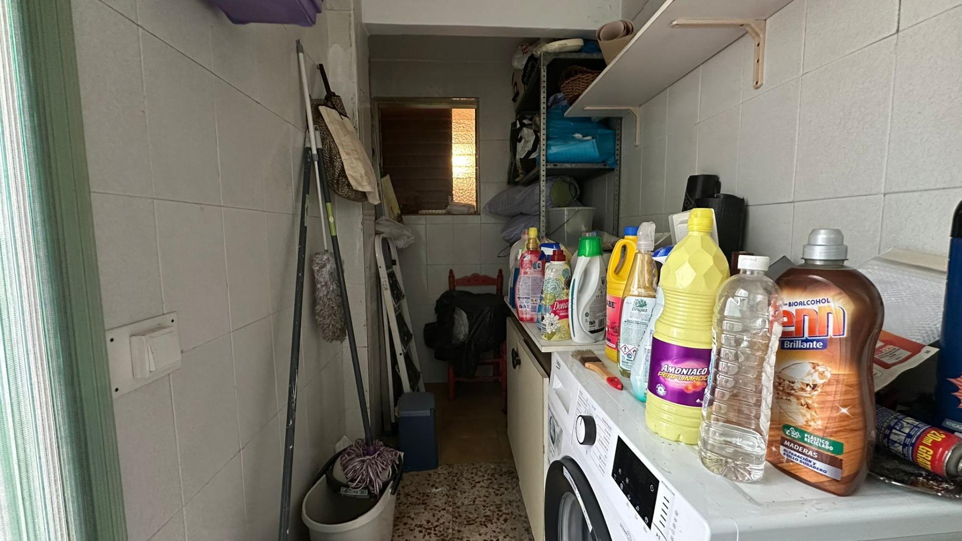 7 Bed, 1 Bath, ApartmentFor Sale, Torrevieja, Alicante