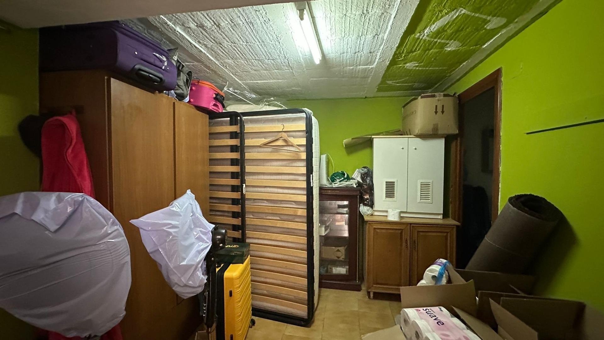 7 Bed, 1 Bath, ApartmentFor Sale, Torrevieja, Alicante