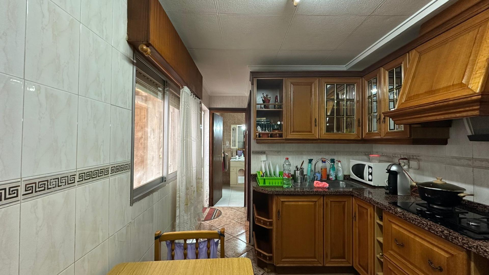 7 Bed, 1 Bath, ApartmentFor Sale, Torrevieja, Alicante