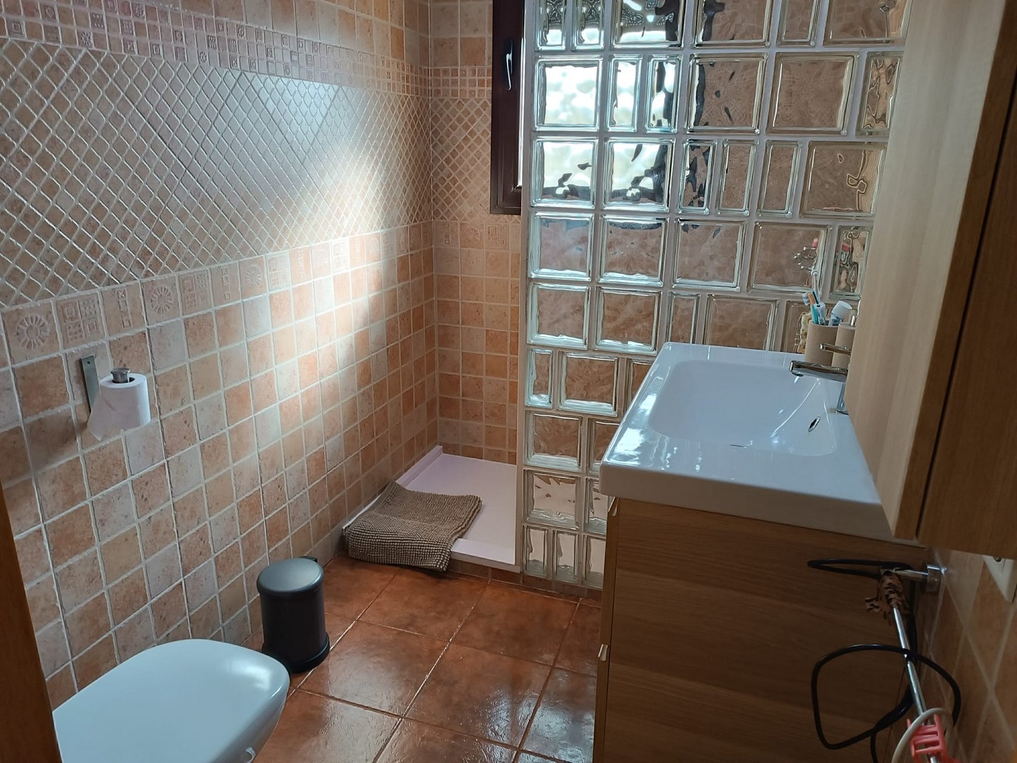 5 Bed, 2 Bath, HouseFor Sale, Yecla, Murcia