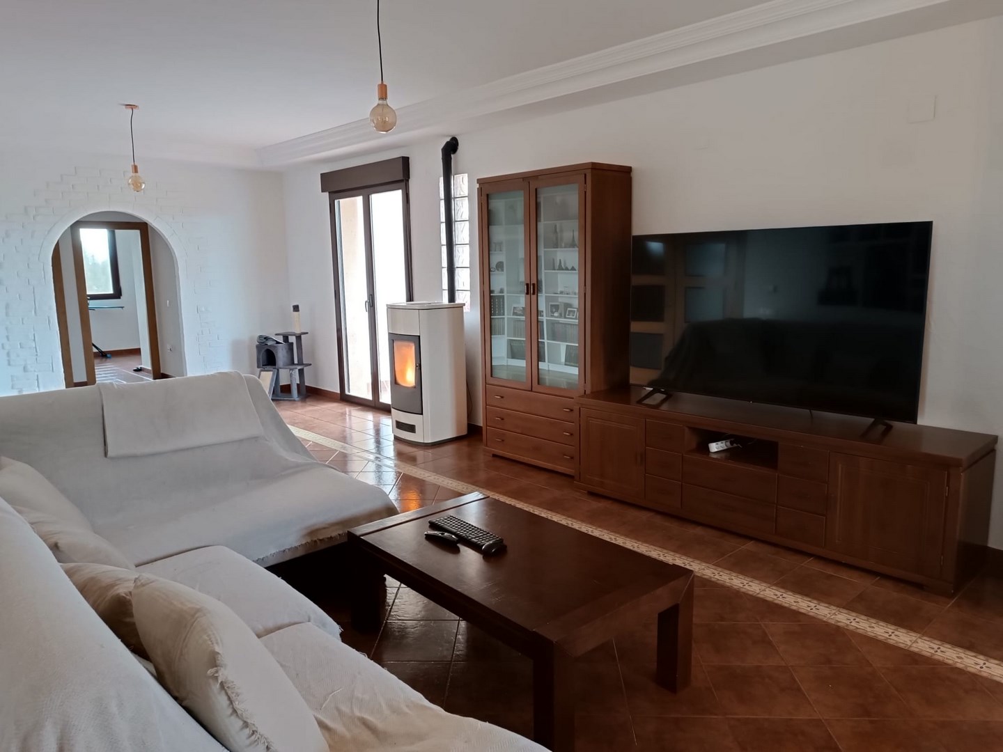 5 Bed, 2 Bath, HouseFor Sale, Yecla, Murcia