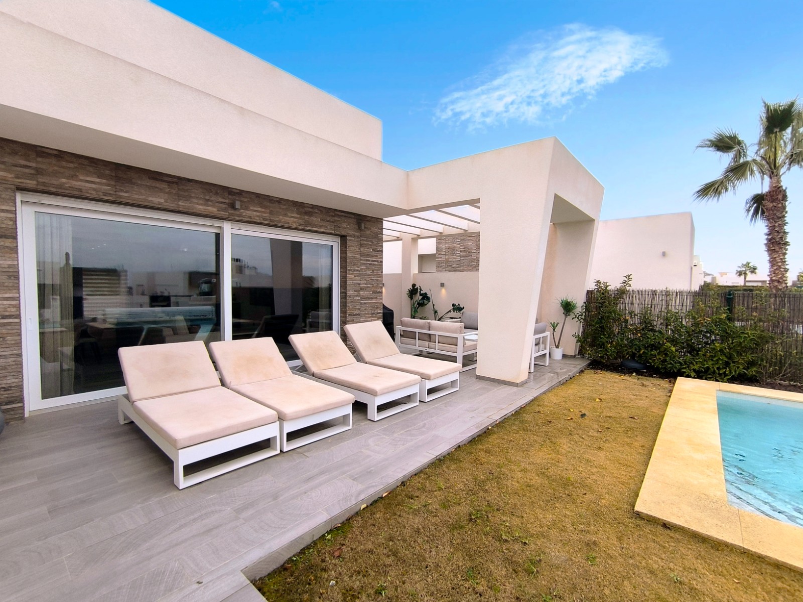 3 Bed, 2 Bath, HouseFor Sale, Algorfa, Alicante