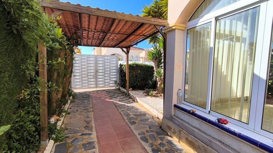 3 Bed, 2 Bath, HouseFor Sale, Algorfa, Alicante