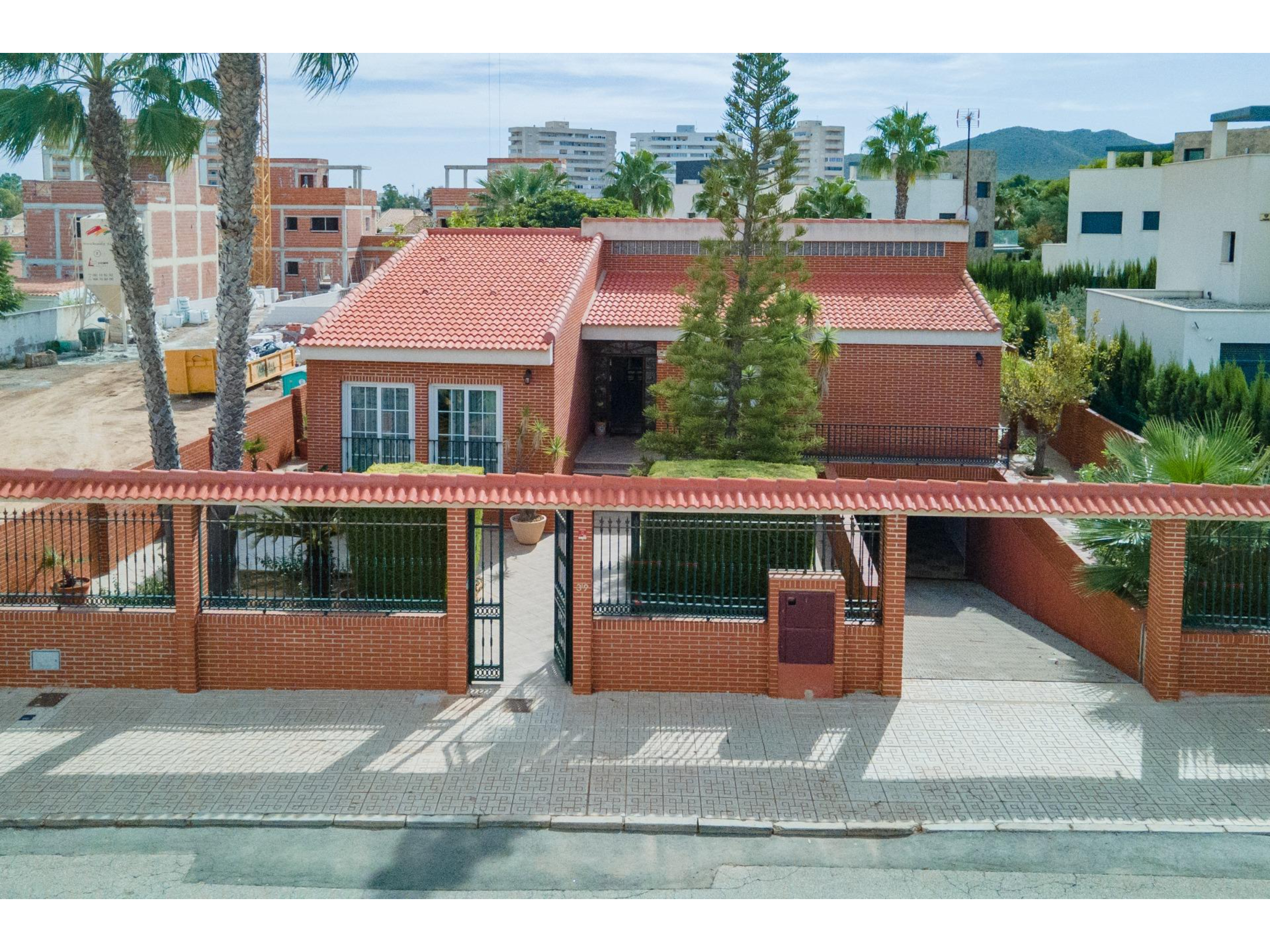 4 Bed, 3 Bath, HouseFor Sale, Playa Honda, Murcia