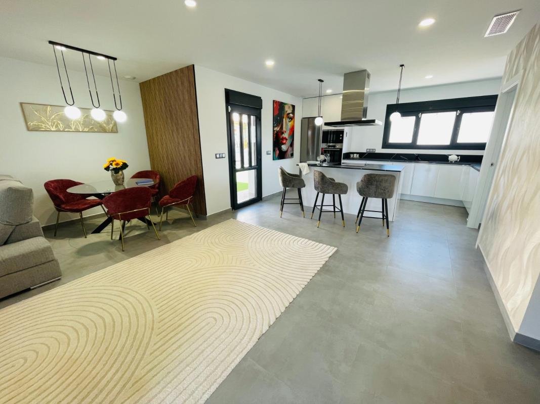 5 Bed, 4 Bath, HouseFor Sale, Torrevieja, Alicante