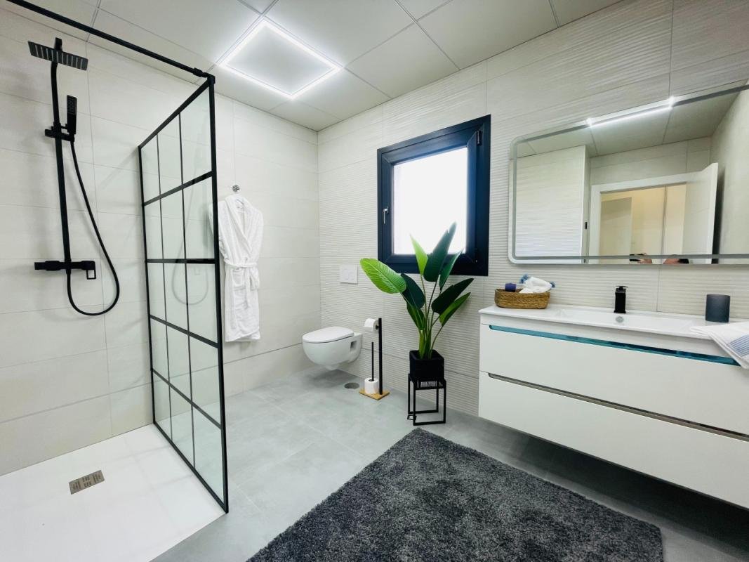 5 Bed, 4 Bath, HouseFor Sale, Torrevieja, Alicante