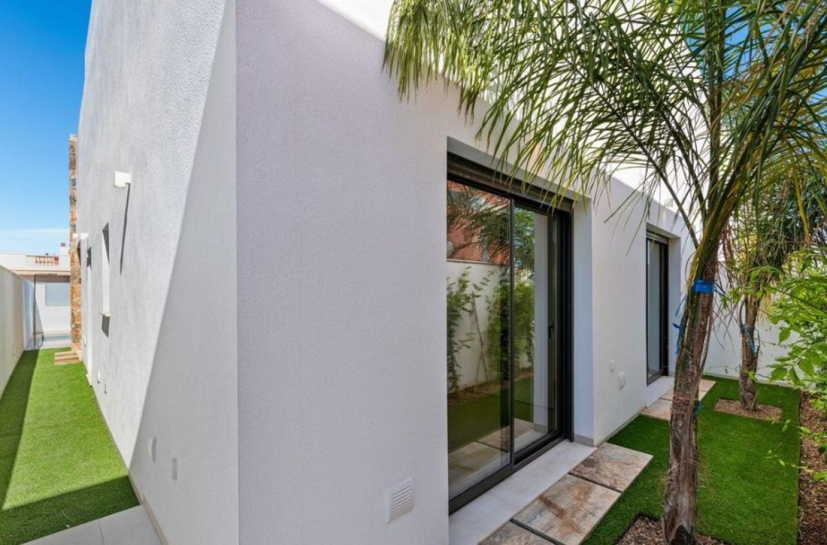 Pilar De La Horadada, Alicante, 3 Bedrooms Bedrooms, ,2 BathroomsBathrooms,For Sale,421455