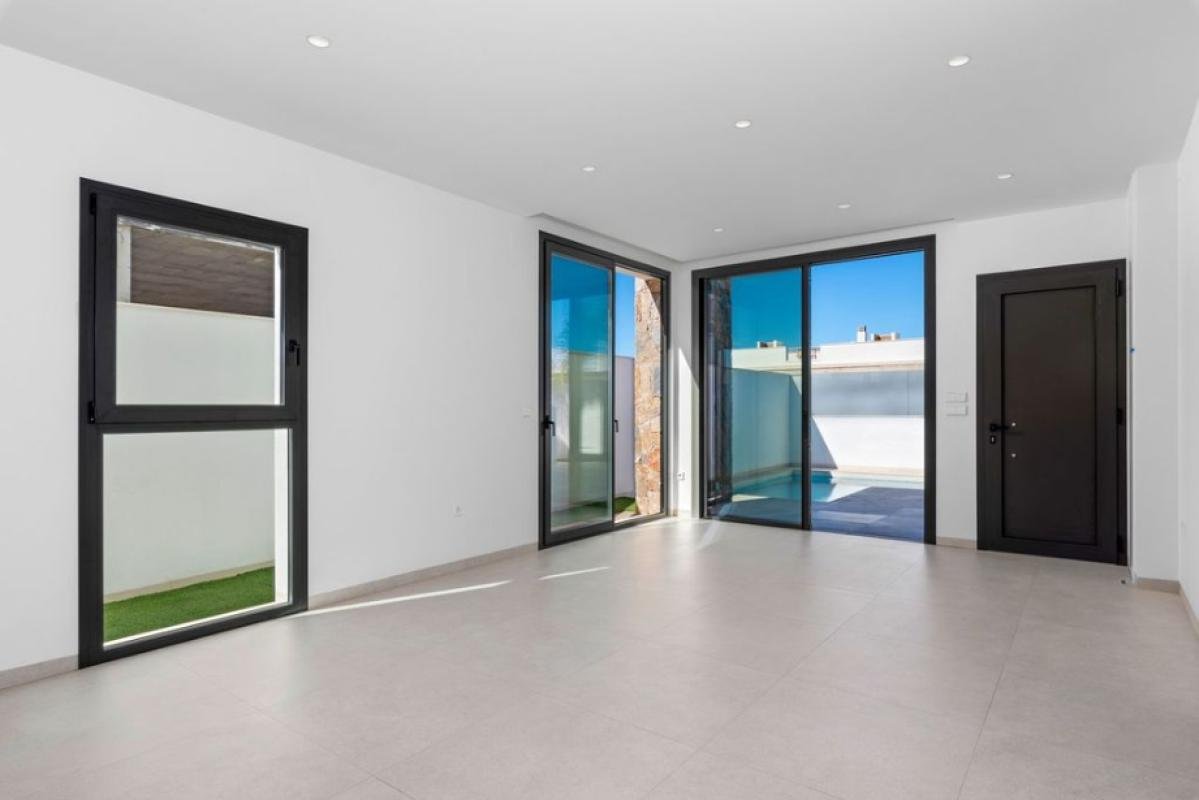 Pilar De La Horadada, Alicante, 3 Bedrooms Bedrooms, ,2 BathroomsBathrooms,For Sale,421450