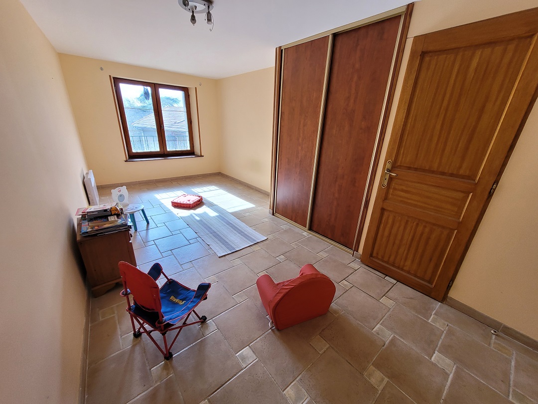 3 Bed, 1 Bath, HouseFor Sale, Pezenas, Herault, Languedoc-Roussillon, 34120