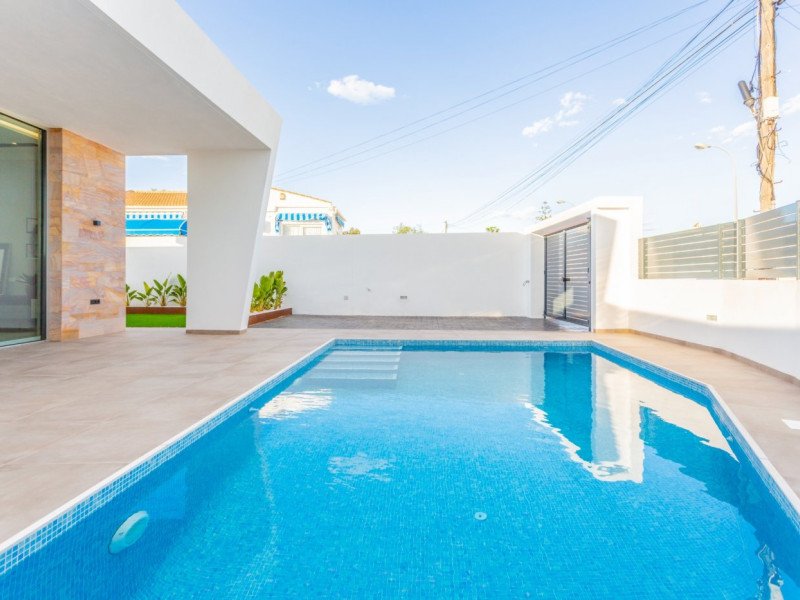 3 Bed, 2 Bath, HouseFor Sale, Torrevieja, Alicante