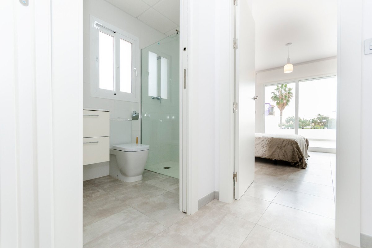 3 Bed, 3 Bath, HouseFor Sale, Torrevieja, Alicante