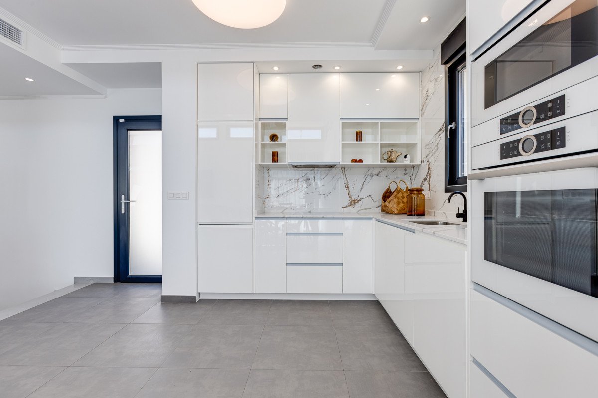 4 Bed, 4 Bath, HouseFor Sale, Torrevieja, Alicante