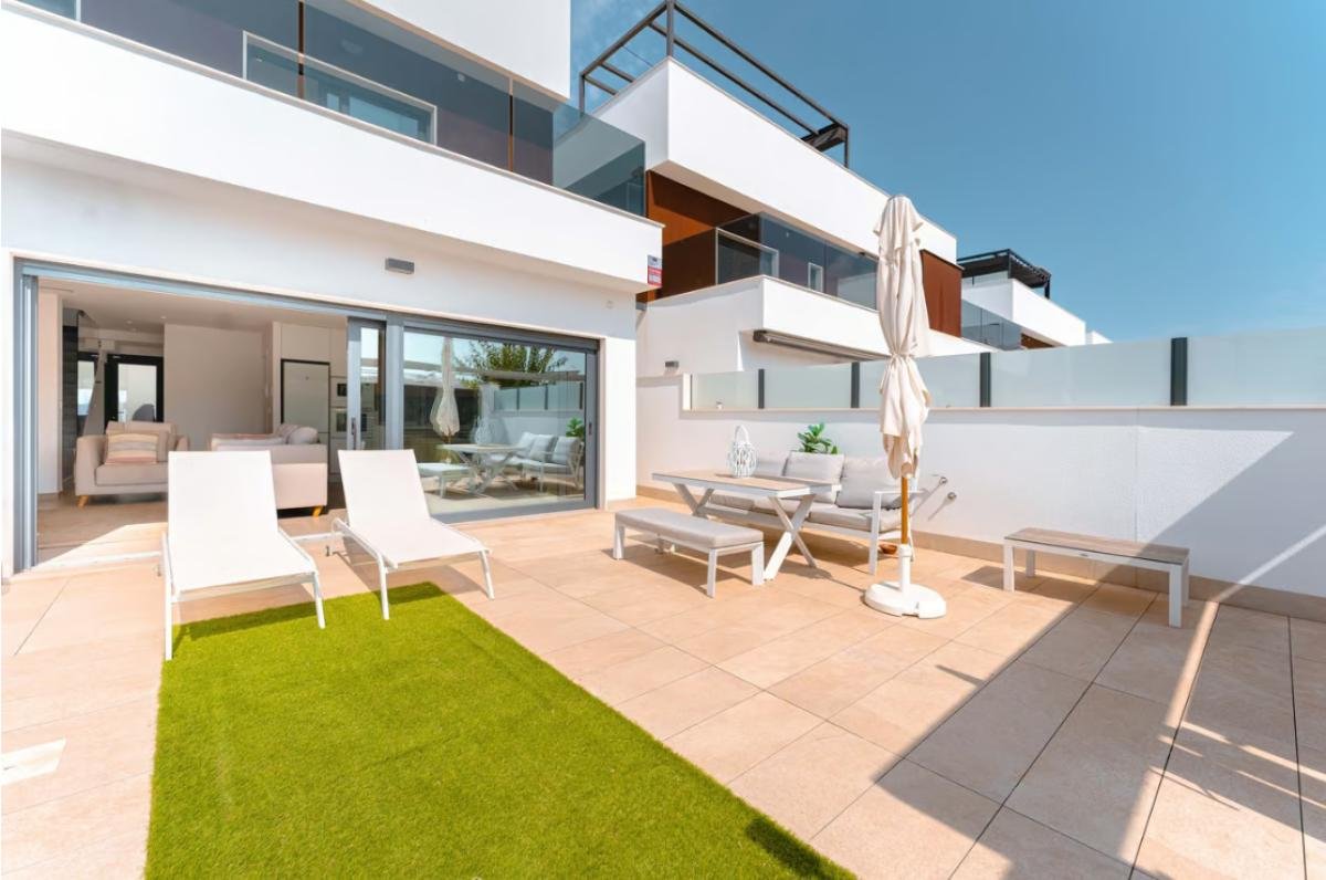 Pilar De La Horadada, Alicante, 3 Bedrooms Bedrooms, ,3 BathroomsBathrooms,For Sale,60361