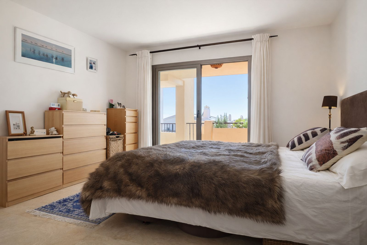 2 Bed, 2 Bath, ApartmentFor Sale, Benahavis, Malaga