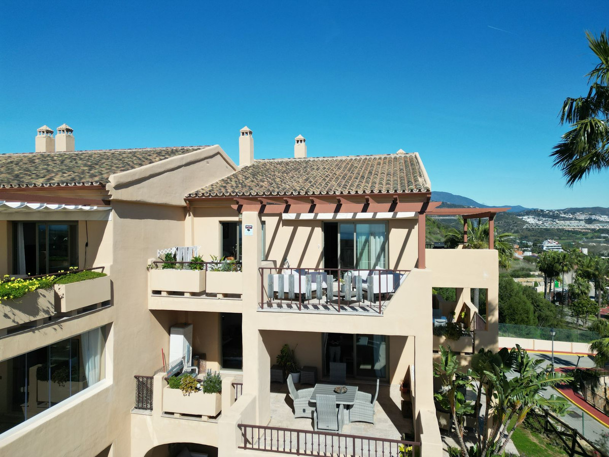 2 Bed, 2 Bath, ApartmentFor Sale, Benahavis, Malaga
