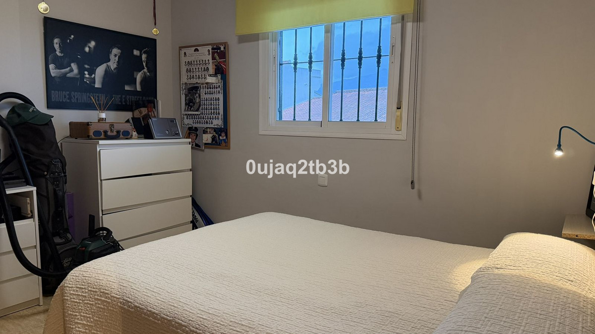 3 Bed, 2 Bath, ApartmentFor Sale, San Pedro de Alcantara, Malaga
