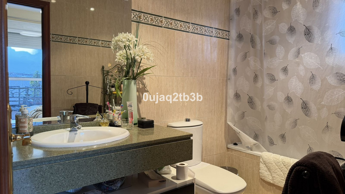 3 Bed, 2 Bath, ApartmentFor Sale, San Pedro de Alcantara, Malaga