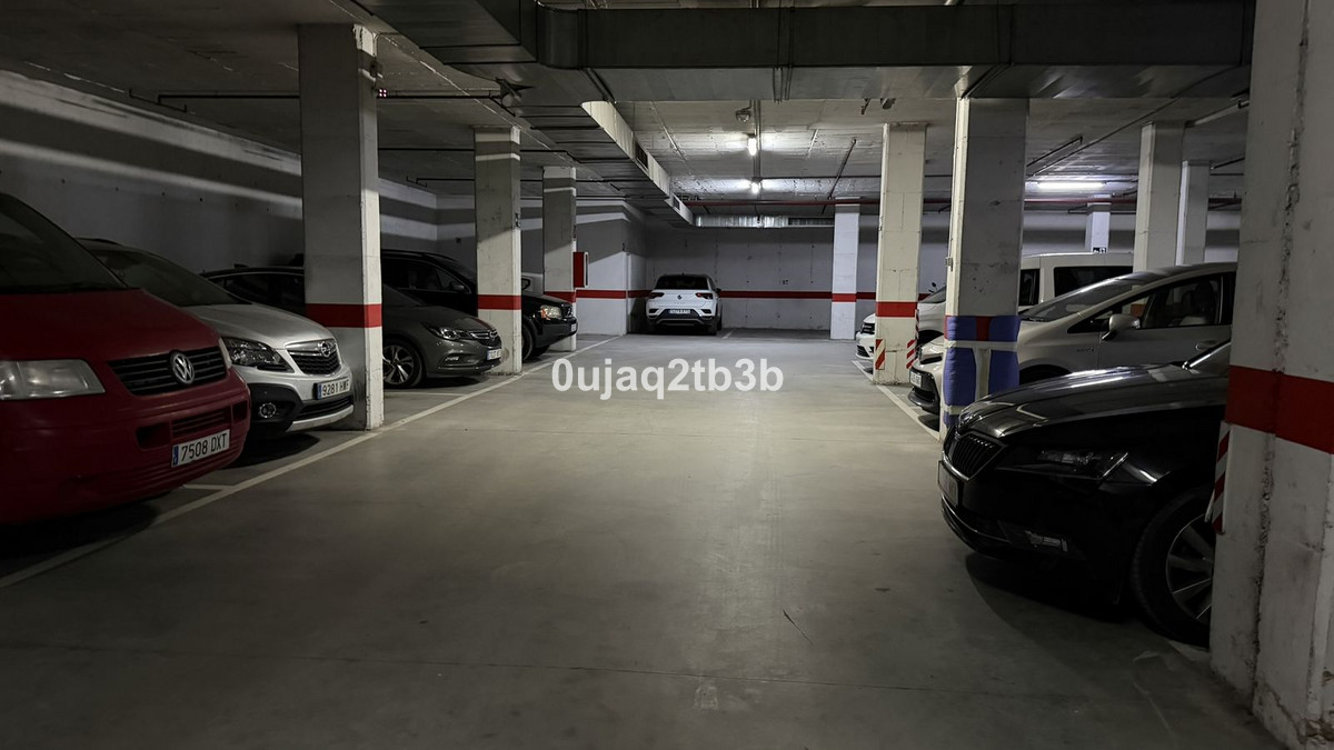 3 Bed, 2 Bath, ApartmentFor Sale, San Pedro de Alcantara, Malaga