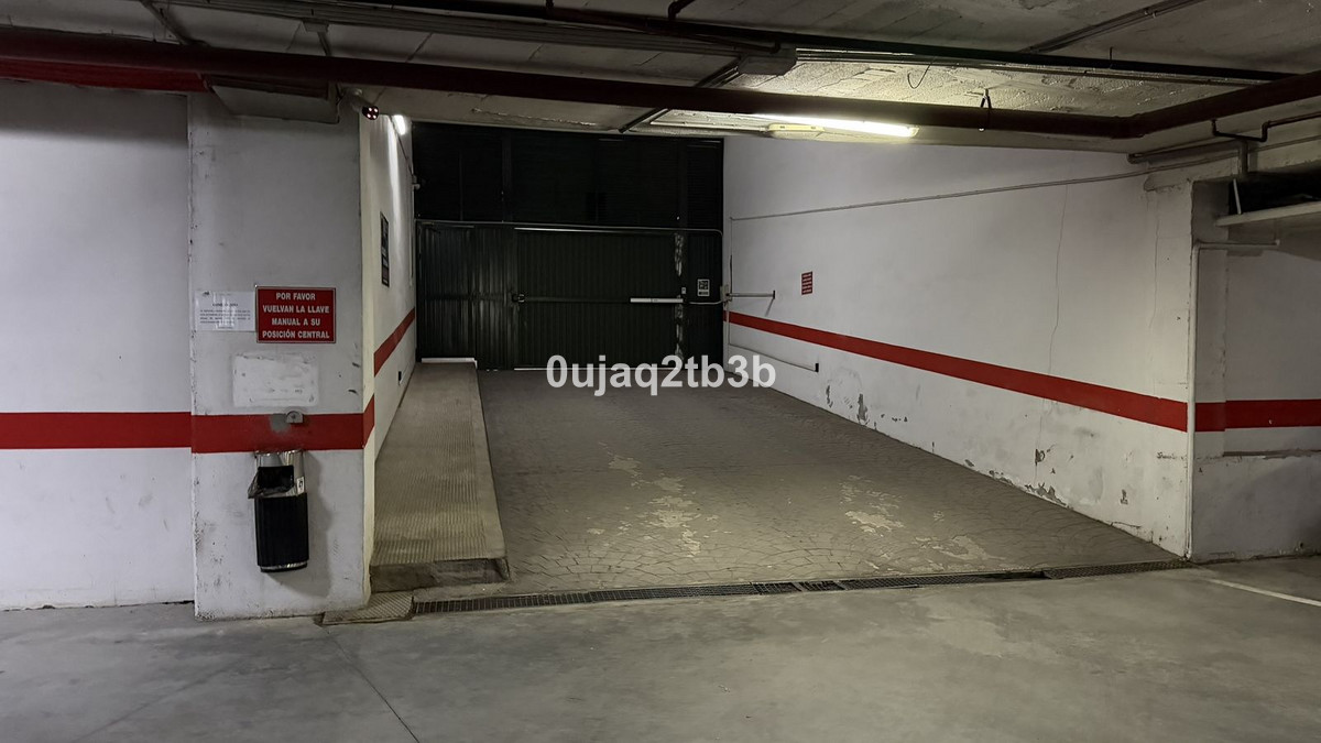 3 Bed, 2 Bath, ApartmentFor Sale, San Pedro de Alcantara, Malaga