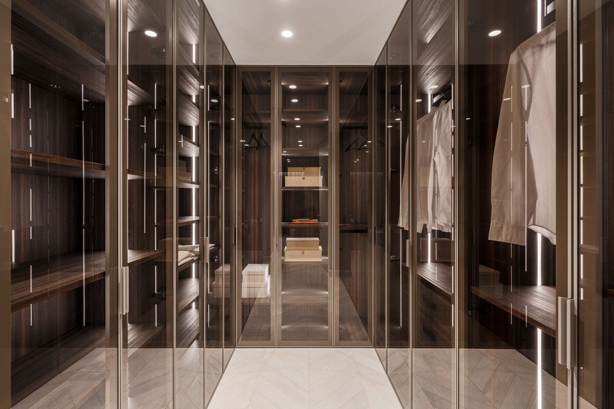 4 Bed, 4 Bath, ApartmentFor Sale, Nueva Andalucia, Malaga