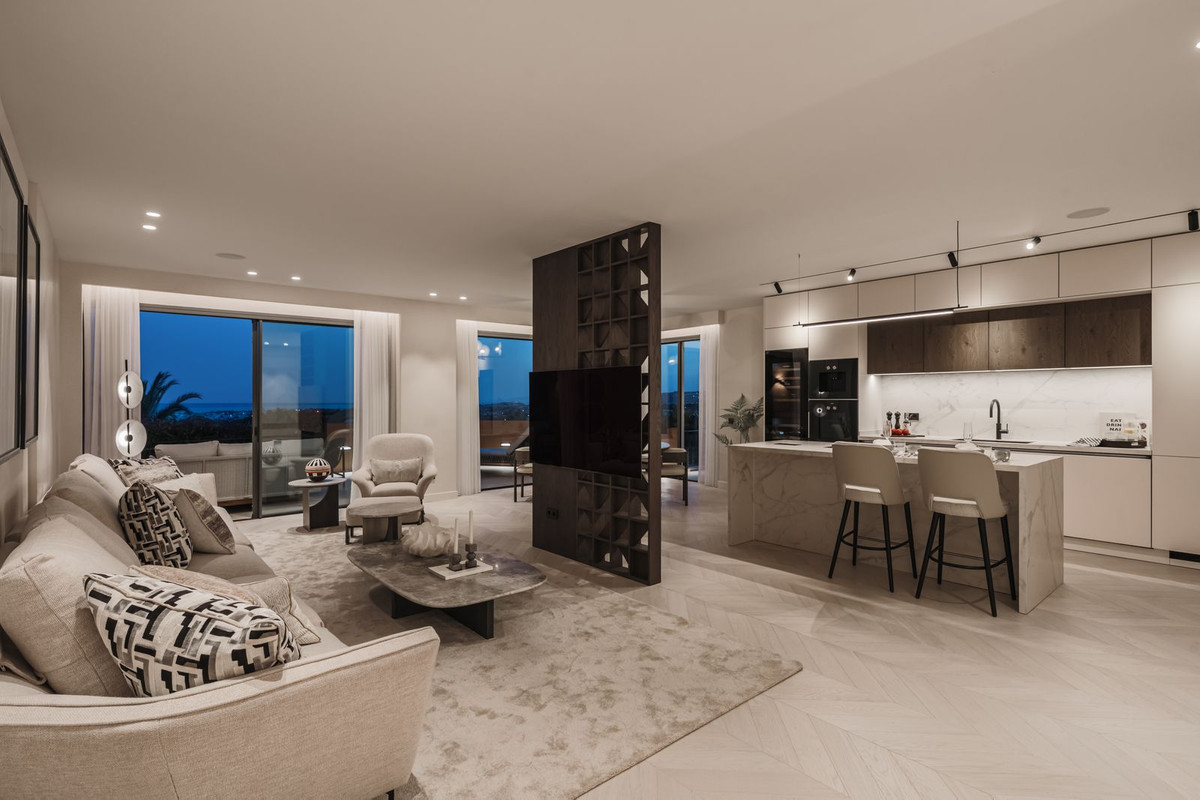 4 Bed, 4 Bath, ApartmentFor Sale, Nueva Andalucia, Malaga