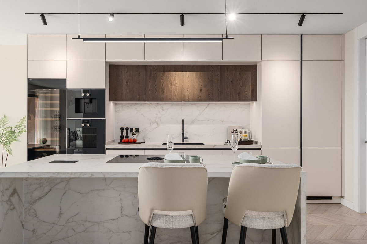 4 Bed, 4 Bath, ApartmentFor Sale, Nueva Andalucia, Malaga