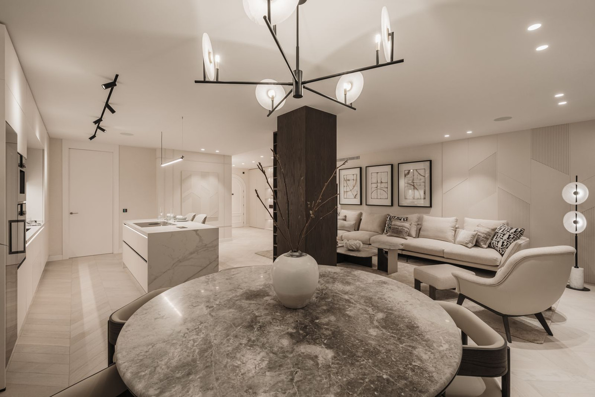 4 Bed, 4 Bath, ApartmentFor Sale, Nueva Andalucia, Malaga