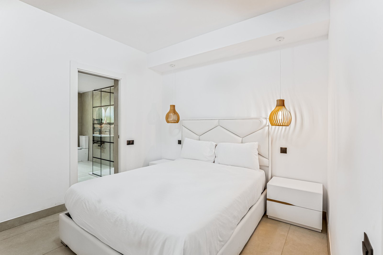 4 Bed, 3 Bath, ApartmentFor Sale, Marbella, Malaga