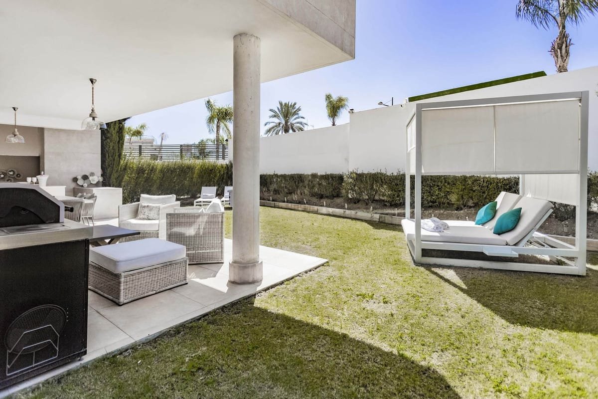 2 Bed, 2 Bath, ApartmentFor Sale, Estepona, Malaga